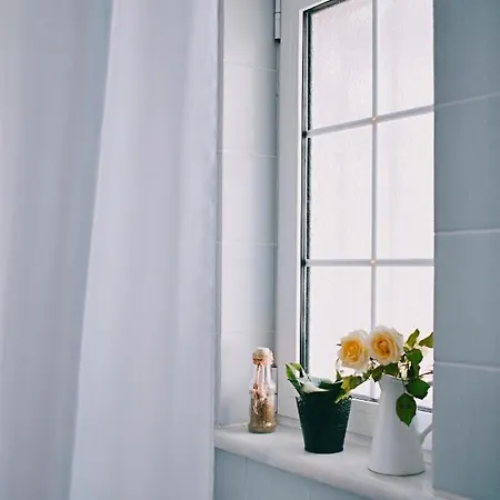 Elia's House Traditional & Cozy By 8essentially *
